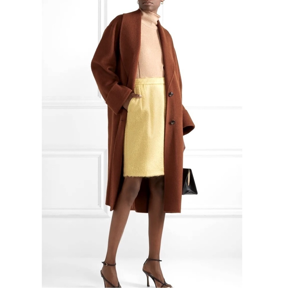 MaxMara Turxhia skirt in cream beige size US 10 pockets + pleats